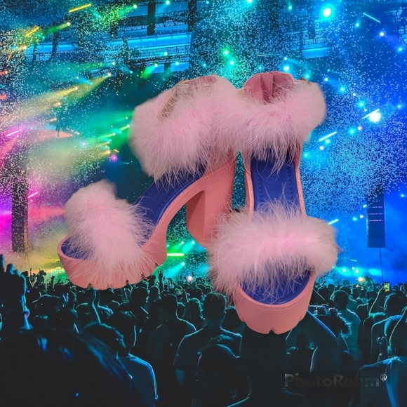 💰Sold💵Pink Platform Heels - Picture 1 of 7